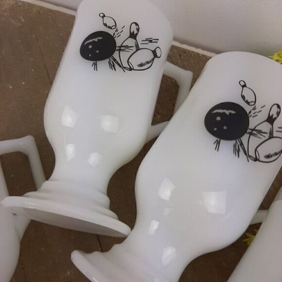 Milk glass Irish Coffee Cup bowling motif Mid century - Picture 6 of 7